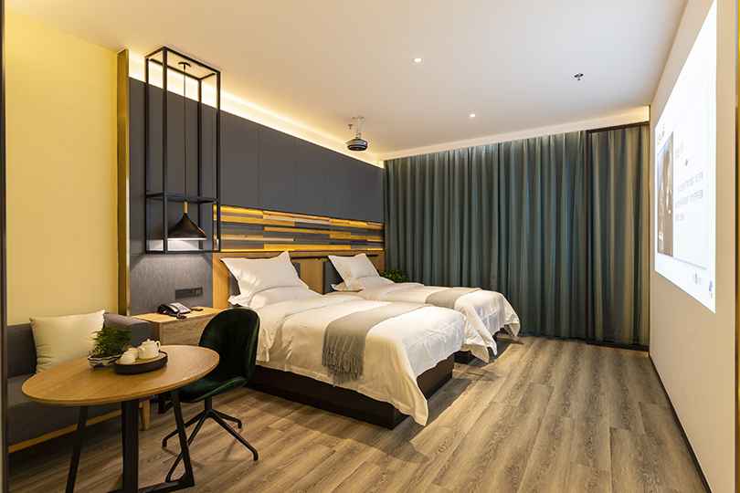 梦幻影院双床房1.jpg 梦幻影院双床房1.jpg